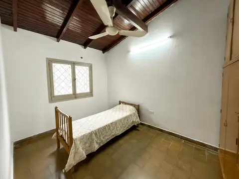 Casa en Alquiler con 1 cochera