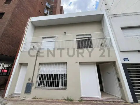 2  entre 47 & 48 700, Piso 0