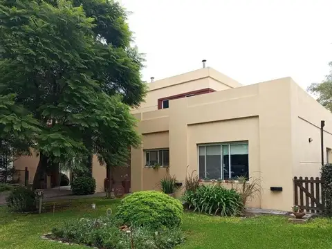 Venta casa 4 amb c/ piscina climatizada, en Casco de Álvarez