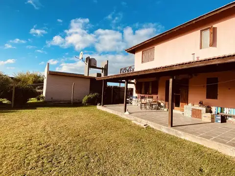VENTA |  CASA 4 AMB A DOS CUADRAS DEL MAR | MAR DE COBO
