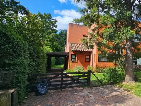 Casa en Alquiler de 4 dormitorios