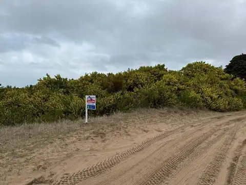 Terreno medial en Barrio Norte - Zona Norte de Villa Gesell