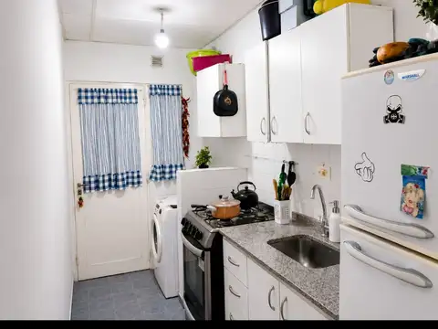 Casa 5 ambientes con 1 baño