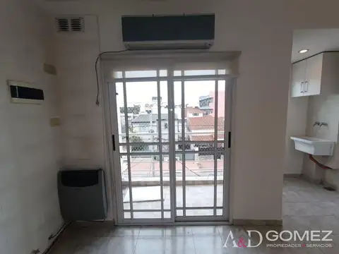 AMPLIO DEPARTAMENTO 2 AMBIENTES