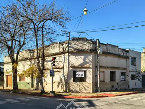 Amplia Casa Apta Crédito. Mercedes, Buenos Aires.