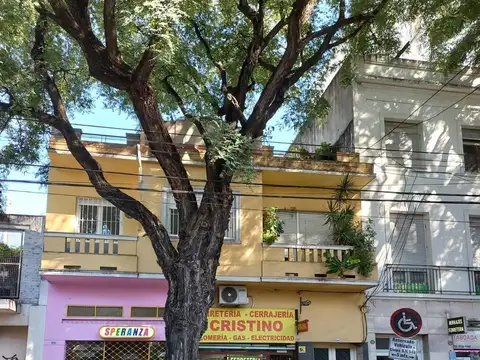 Departamento tipo casa en venta en Chacarita