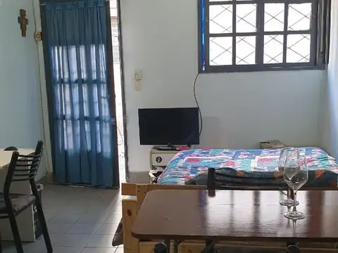 Depto Tipo Casa Monoambiente con 1 baño