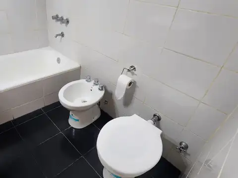 DEPARTAMENTO 2 AMBIENTES MUY LUMINOSOS - APTO PROFESIONAL