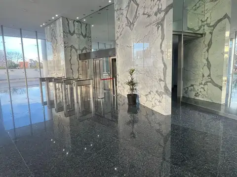 Oficina Monoambiente con 4 baños