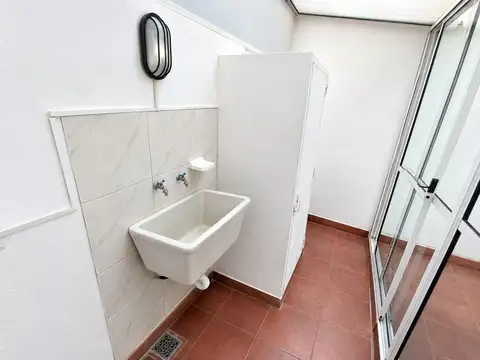 Departamento de 2 Dormitorios al frente en Planta Baja