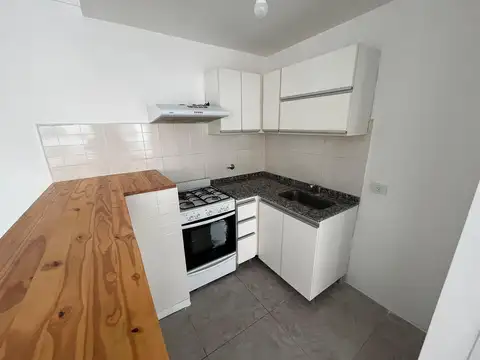 Departamento en Alquiler en Barrio Parque San Martín, $ 600.000