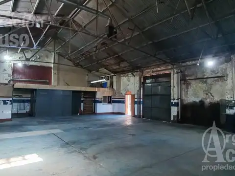 VENTA Local / Galpón / Depósito en San Isidro Centro