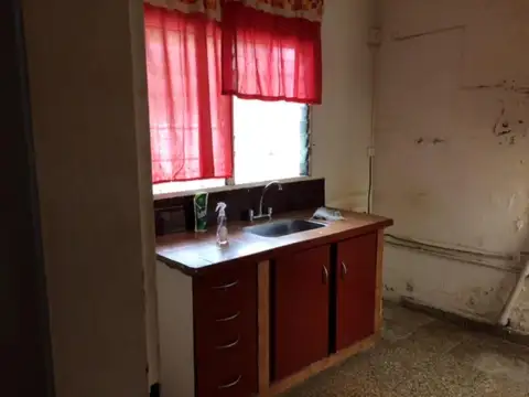 Carlos Pellegrini 900