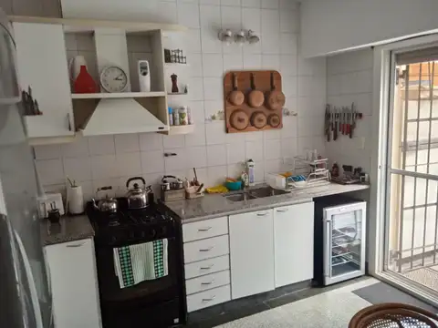 Chalet en 1 planta reciclado, jardín, cochera. Impecable - Olivos