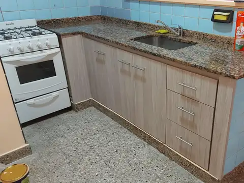 Casa tipo PH 3 amb, patio y cochera - sin expensas