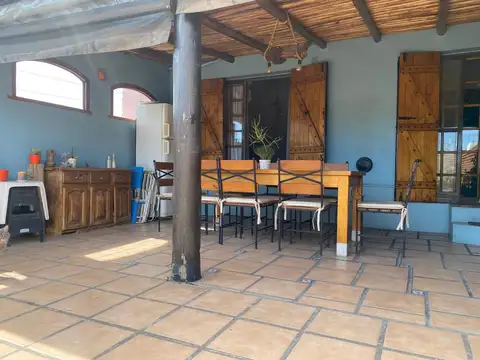 Depto Tipo Casa en Venta con 2 cocheras