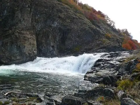 Gobernador Costa Campo ubicado en el Valle del Río Senguer