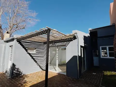 Casa en San Antonio De Areco APTA CRÉDITO refaccionada a nueva