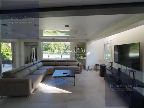 Casa 6 ambientes con 3 baños
