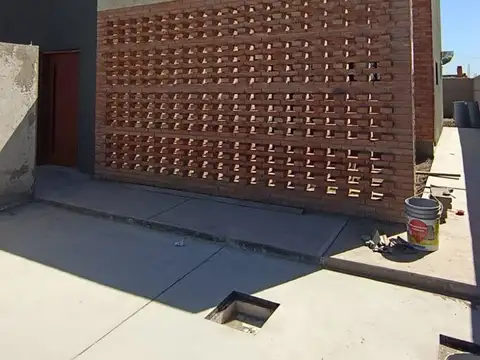 Casa 7 ambientes con 3 baños