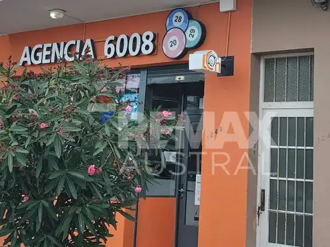Dos departamentos , Un local. Venta Dorrego 1247