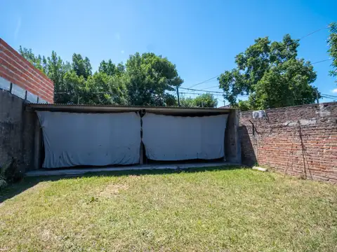 Casa 6 ambientes con 1 baño