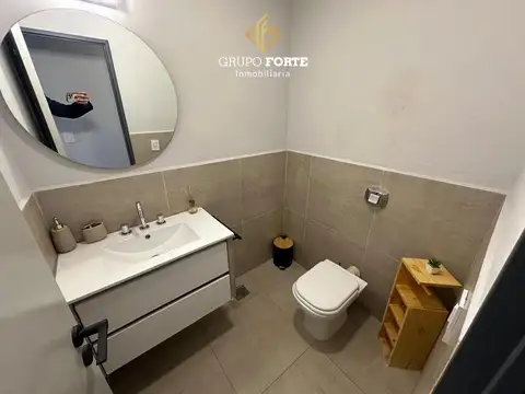 Casa 4 ambientes con 3 baños
