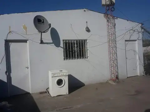 Casa en venta - 2 Dormitorios 2 Baños - Esteban Echeverria