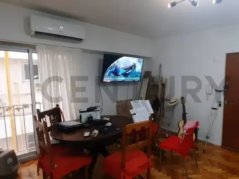 VENTA DEPARTAMENTO 2 AMBIENTES RECOLETA CON BALCON FRANCES Y BAULERA APTO CRÉDIT