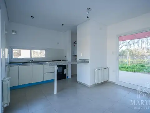 Casa 3 ambientes con 2 baños