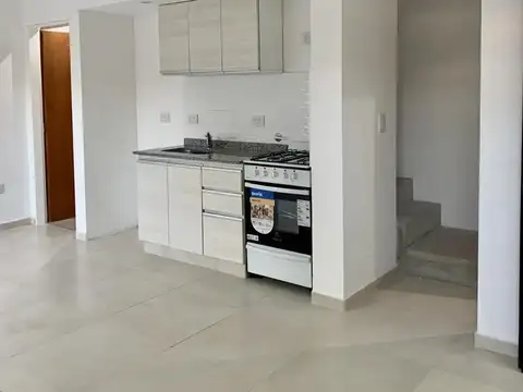 Casa 3 ambientes con 2 baños