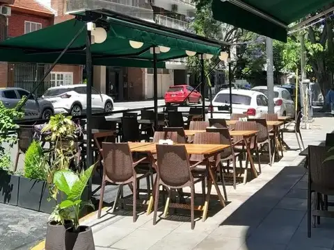 Formosa e/ Riglos y Pasaje San Irenea