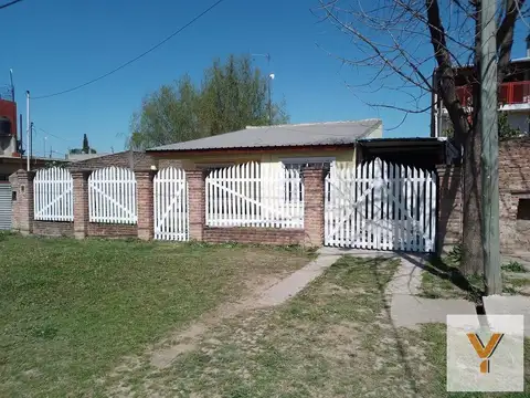 Casa en venta - 3 dormitorios 1 baño - 170mts2 - Moreno