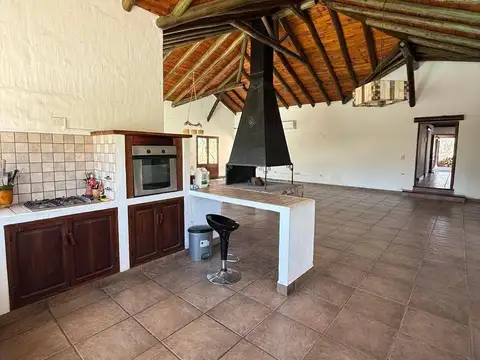 Casa en alquiler con pileta en la Aguada, San Lorenzo Chico 100
