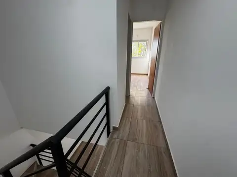 Depto Tipo Casa en Venta con 1 cocheras