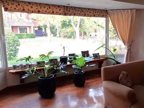 Casa 4 ambientes con 4 baños