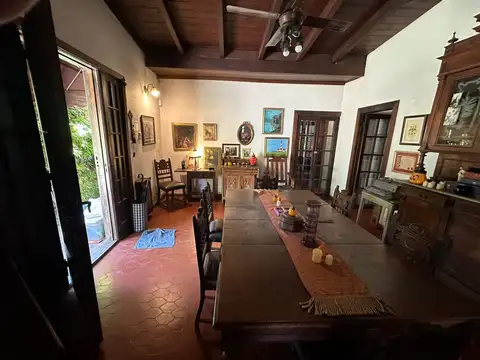 Casa 7 ambientes con 3 baños