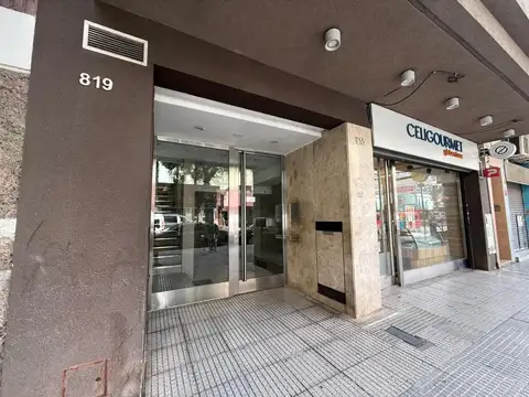 Monoambiente c/balcón al contrafrente