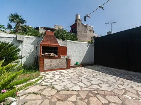 Casa en Venta en Munro, USD 160.000