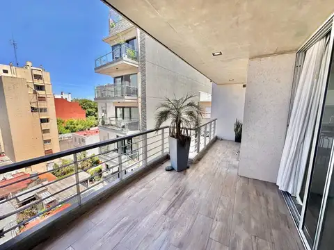 Venta depto triplex 3 amb con cochera y terreaza!