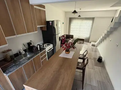 Depto Tipo Duplex al frente con balcon