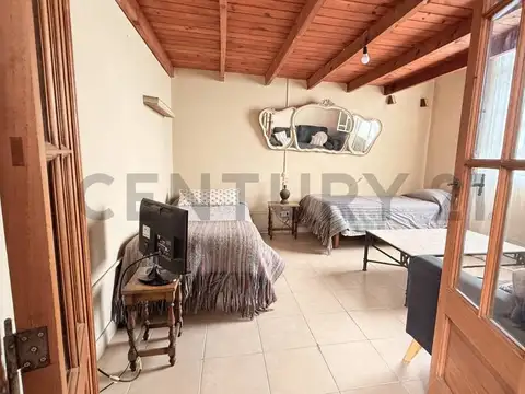 Brandsen 100, Piso 0