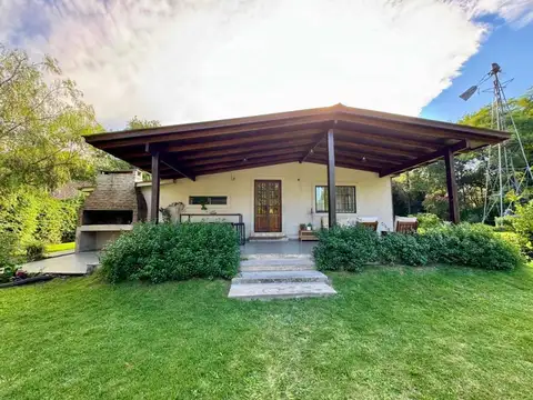VENTA CASA VILLA ALLENDE 4 DORM PILETA