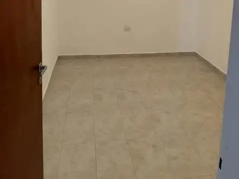 PH DE TRES AMBIENTES CON PATIO (AMERICA 1500 - RAMOS MEJÌA)