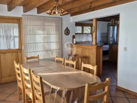 Venta casa de cuatro ambientes con vista al lago en Meliquina