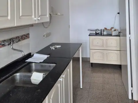 Cullen 5000, Piso 14