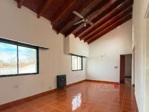 Casa - Alquiler - Argentina, Neuquén - Eduardo Elordi 2135