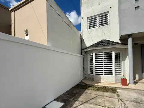 41 E ( 137 Y 138) 2100