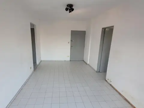 Departamento en Alquiler en Villa Ballester, $ 480.000