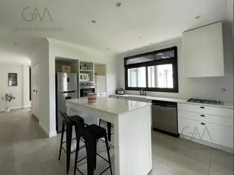 Casa en Alquiler de 3 dormitorios
